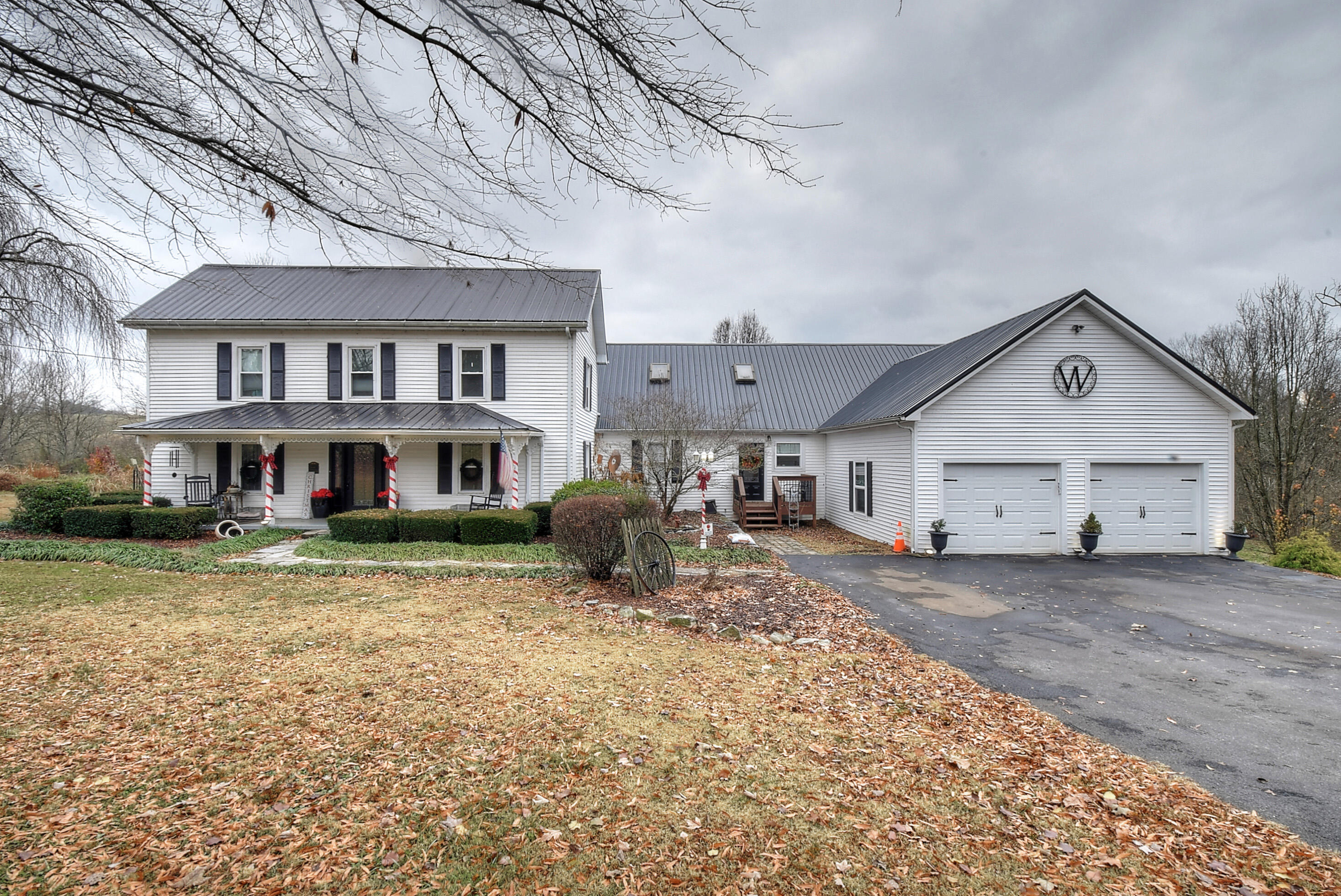 243 Bowmantown Road Jonesborough, TN 37659 - Photo 3 of 113 2