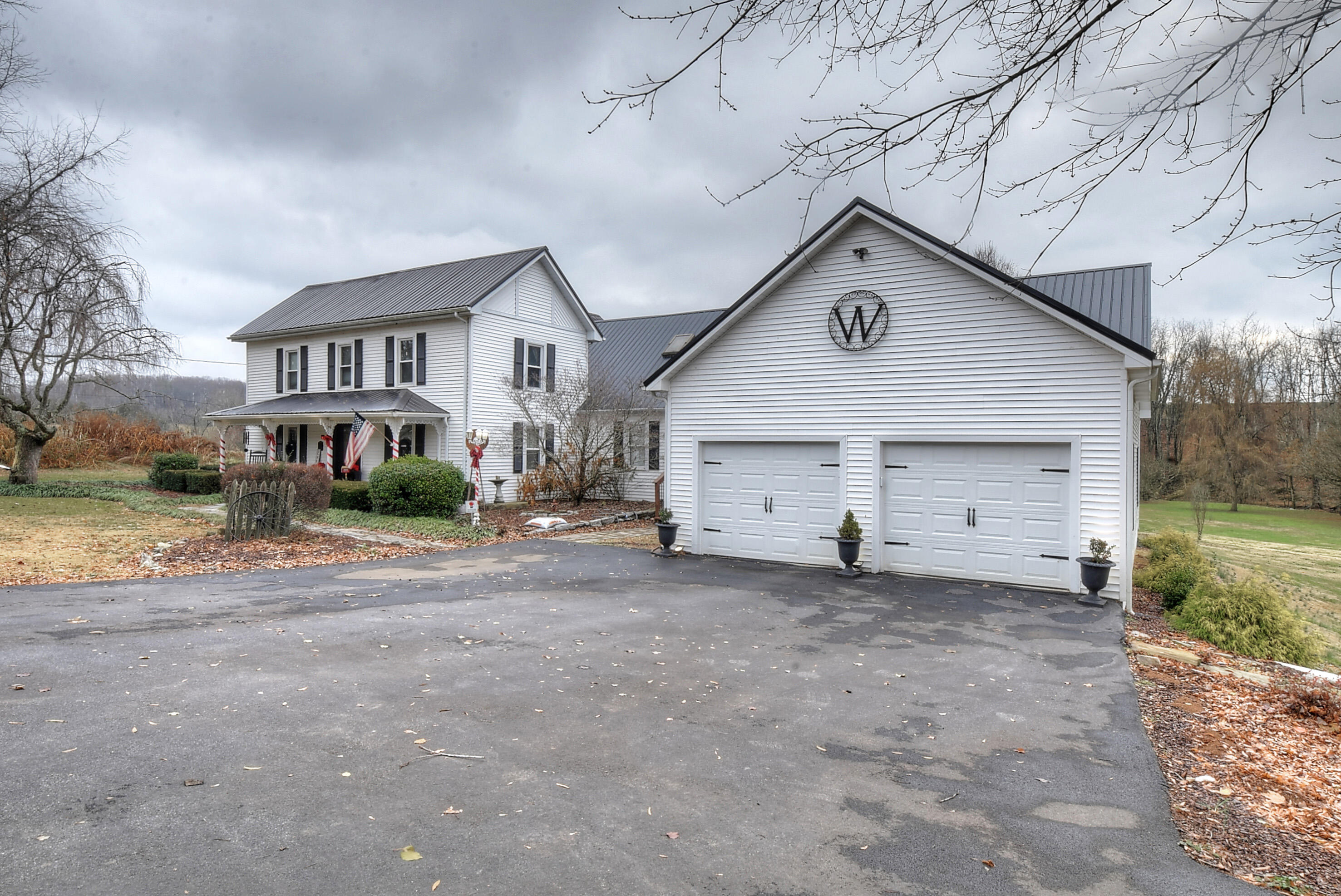 243 Bowmantown Road Jonesborough, TN 37659 - Photo 4 of 113 3