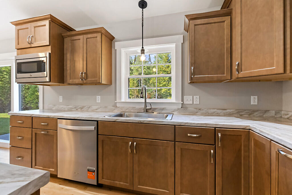 11 Maple Road Sidney, ME 04330 - Photo 20 of 59 30_BP5A4680_DxO_mls
