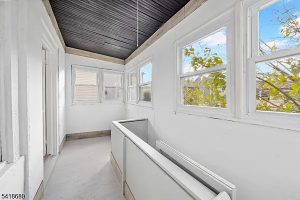 $2,350 | 334 Pine Street, Unit 2, Elizabeth Port, NJ 07206