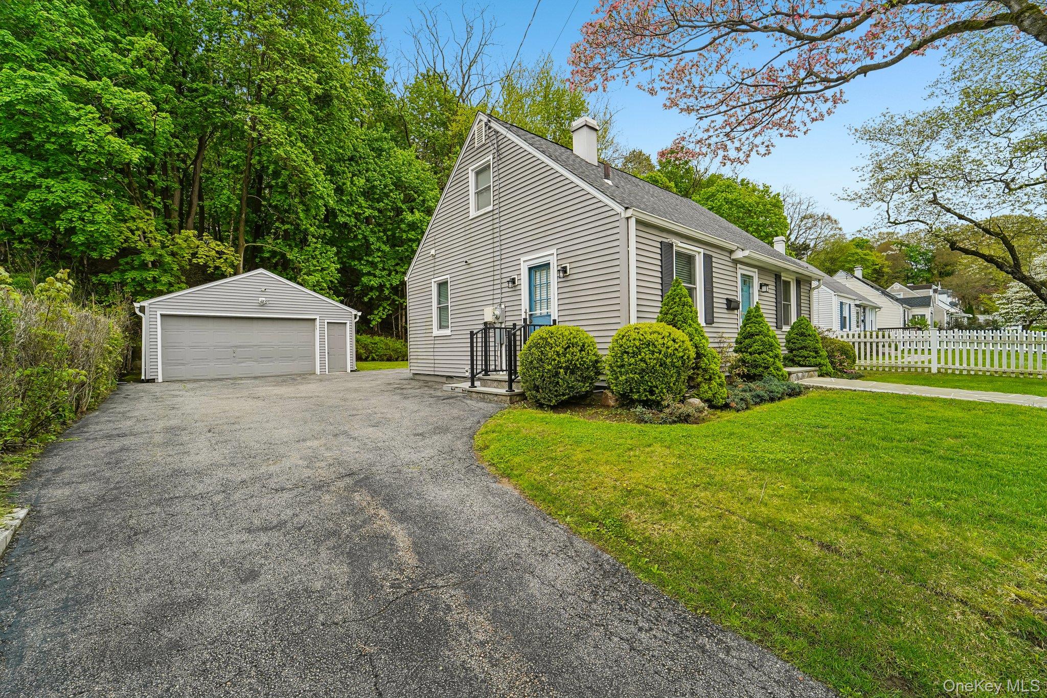 841 King Street Peekskill, NY 10566 - Photo 2 of 16