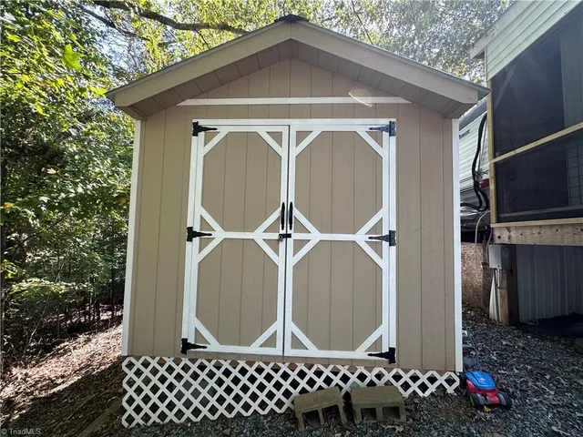 $79,000 | 110 Meadowview Circle, New London, NC 28127