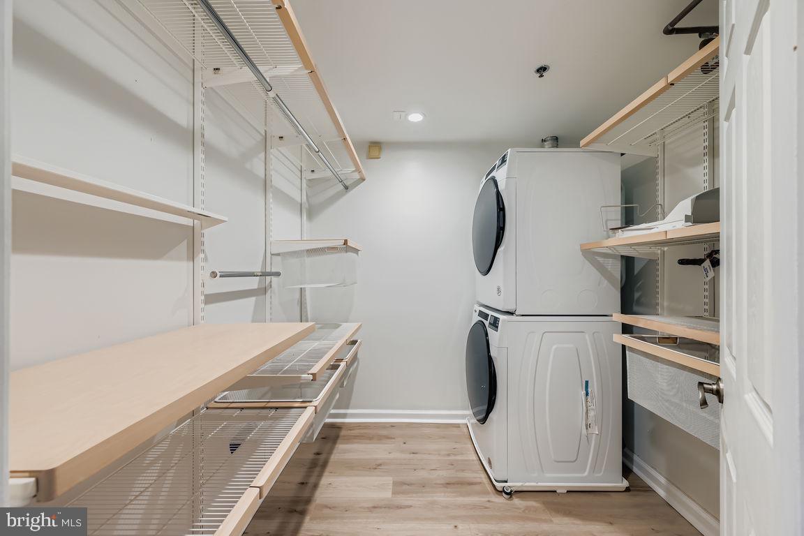 960 Fell Street, Unit 616 Baltimore, MD 21231 - Photo 16 of 37 Laundry room