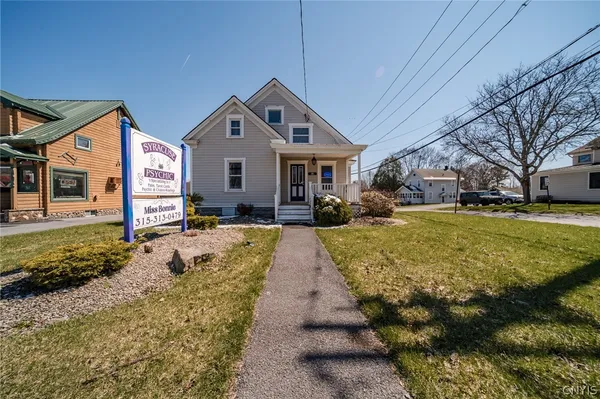$275,000 | 461 South Main Street, Unit 1, Clay, NY 13212