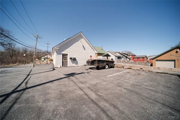$275,000 | 461 South Main Street, Unit 1, Clay, NY 13212