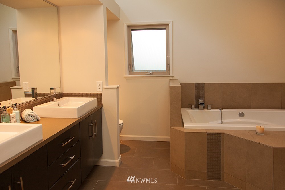 4238 Ridgewood Avenue Bellingham, WA 98229 - Photo 12 of 24 Gallery Image 12