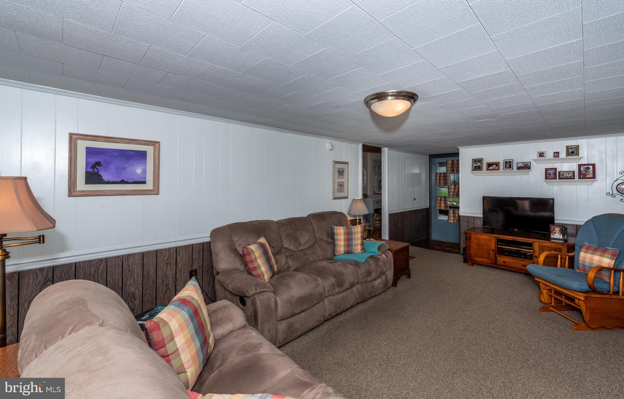 1602 Zarker Road Lancaster, PA 17601 - Photo 13 of 27 Family room