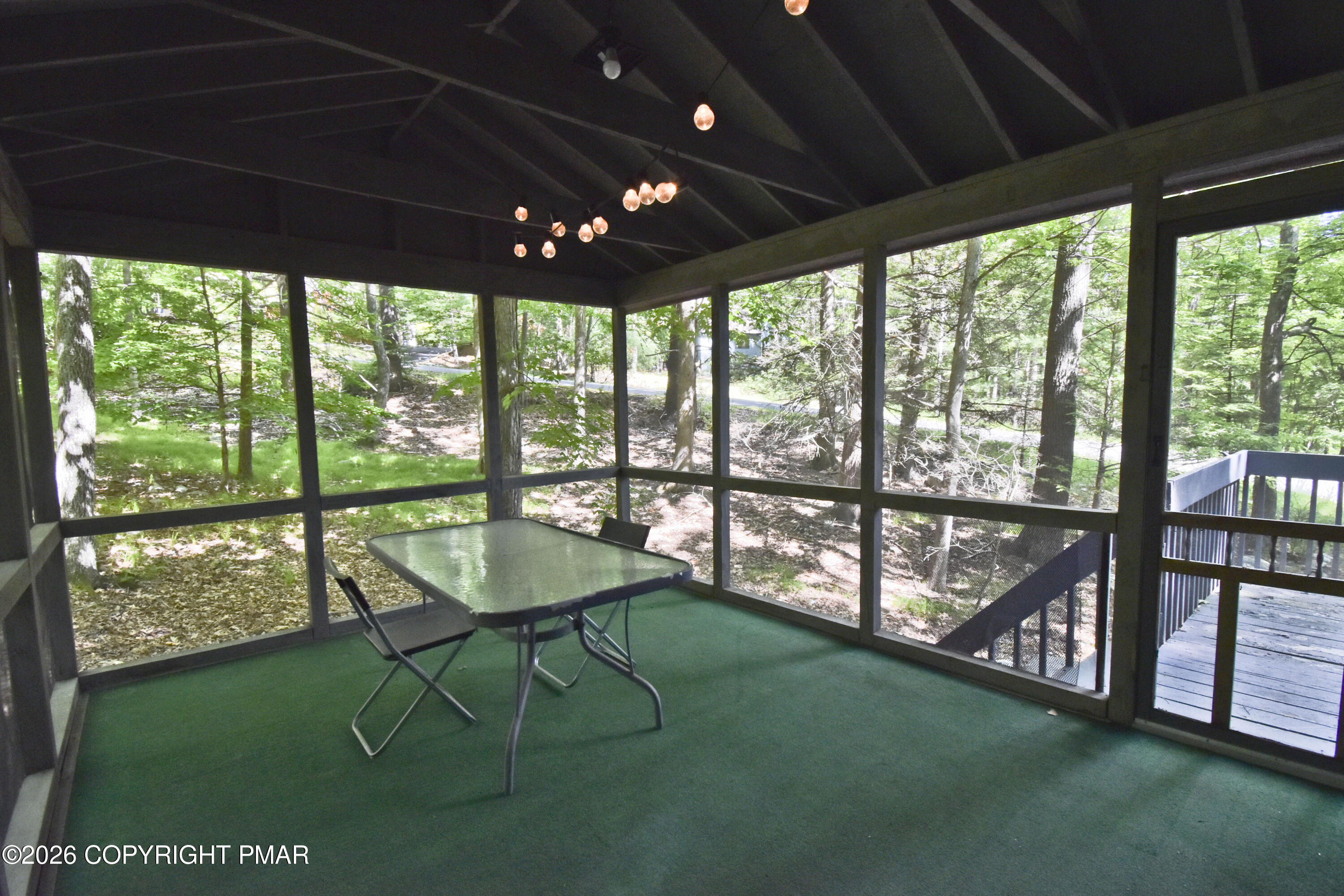 148 Manchester Drive Bushkill, PA 18324 - Photo 27 of 35 11 Screen Porch (2)