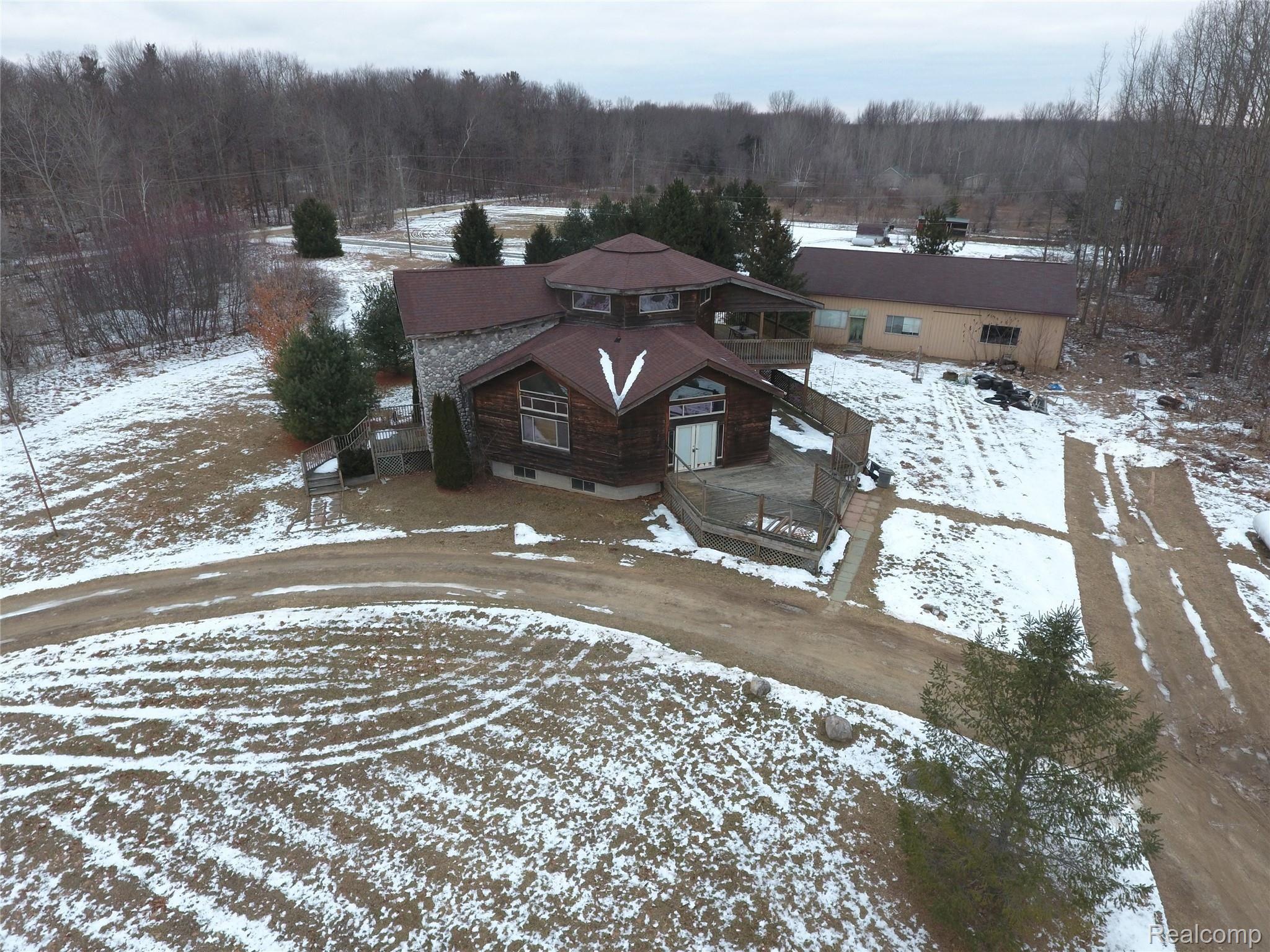 5770 5 Lakes Road North Branch, MI 48461 - Photo 5 of 34 DJI_0009.JPG