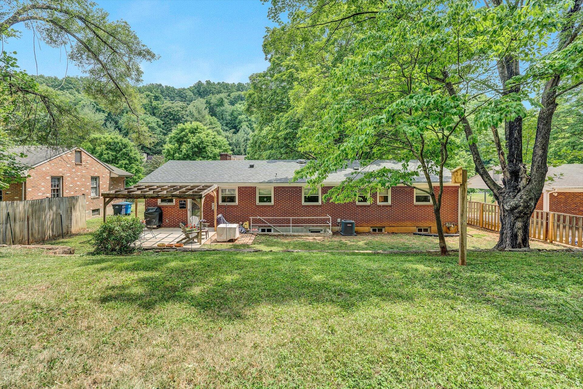 2641 Grandin Road Southwest Roanoke, VA 24015 - Photo 32 of 34 32-052520230234