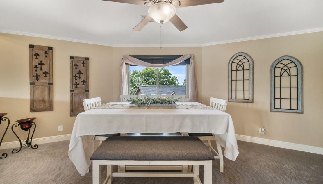 6714 Spray Lane, Unit C699A Rosharon, TX 77583 - Photo 32 of 48 Formal Dining Room has enough space for a Large Table with lots of Seating.