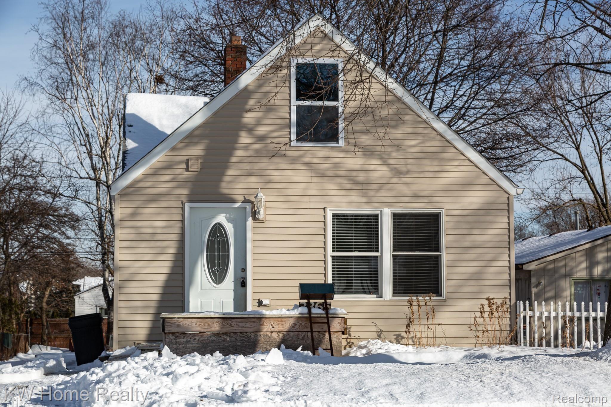 3365 Bathurst Avenue Rochester, MI 48309 - Photo 1 of 14 Bathurst Front.jpg