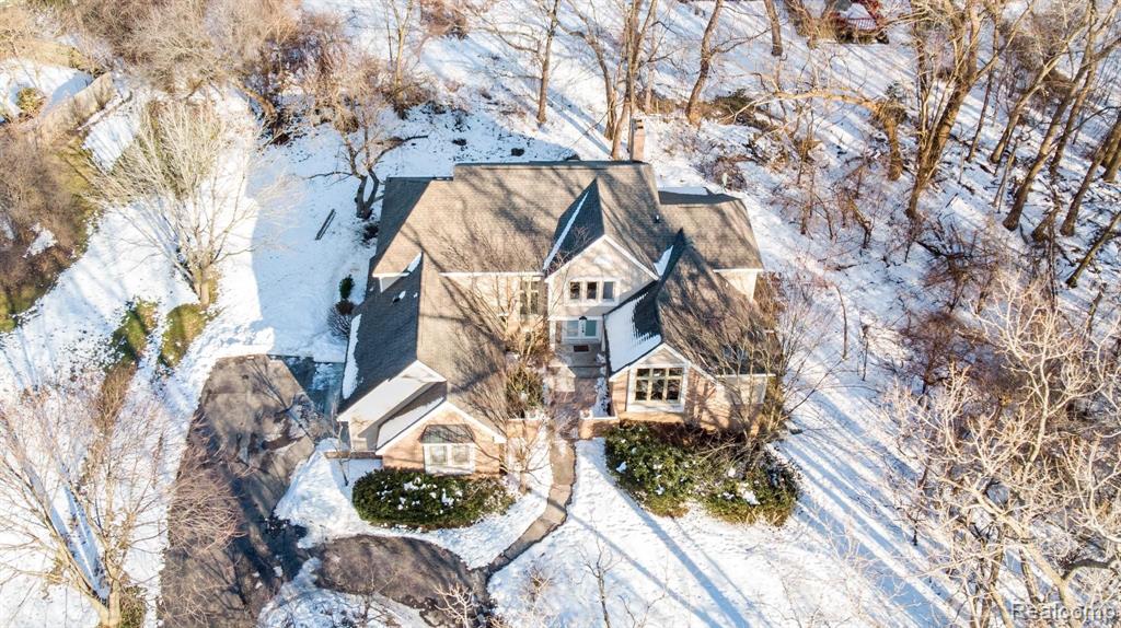 111 Devon Road Bloomfield Hills, MI 48302 - Photo 3 of 41