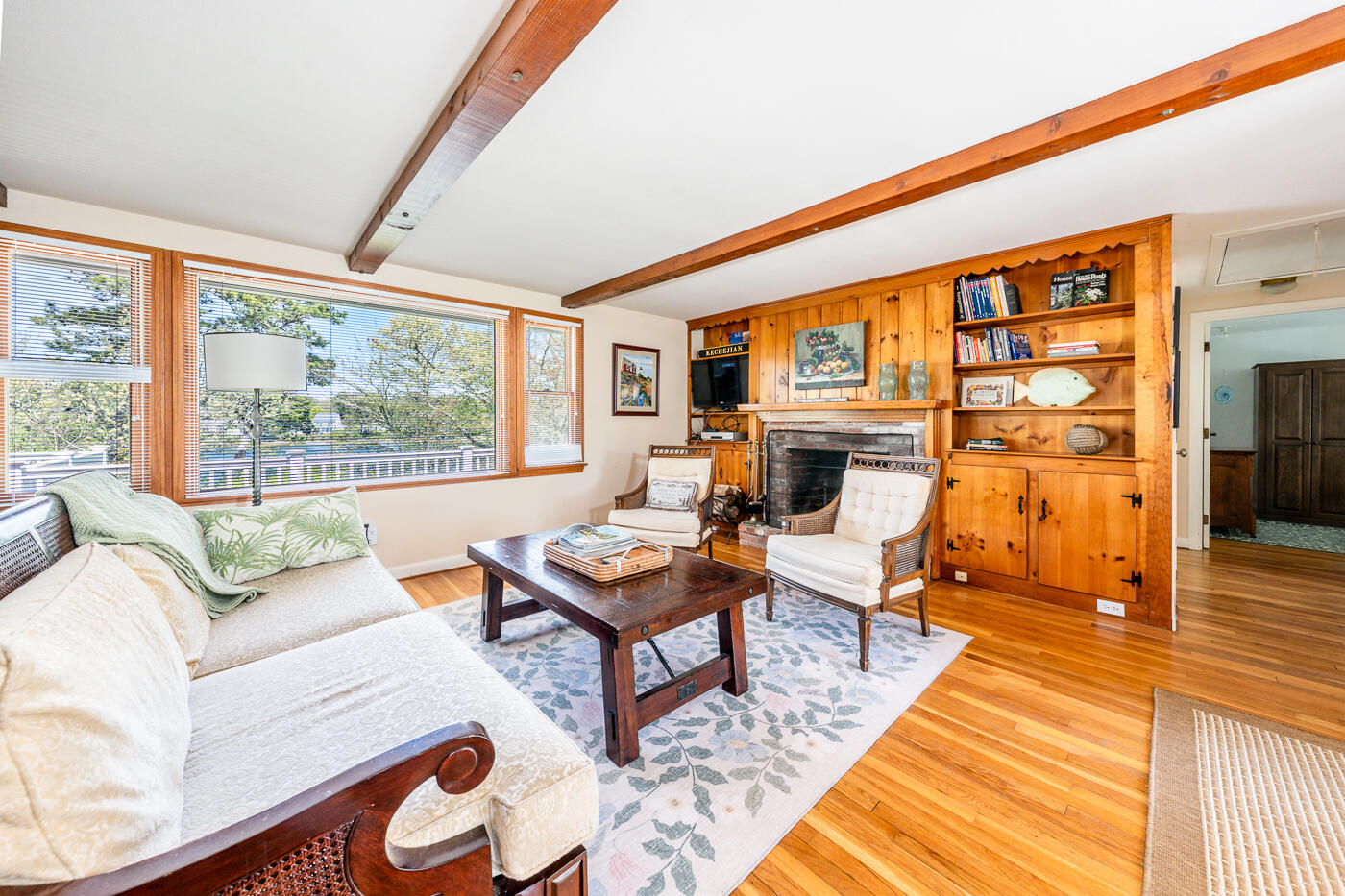 8 Paradise Path Harwich, MA 02645 - Photo 13 of 53 livroom2