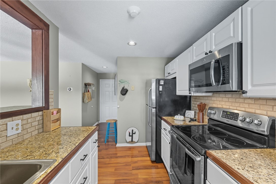 140 High Street, Unit 307 Westerly, RI 02891 - Photo 3 of 23