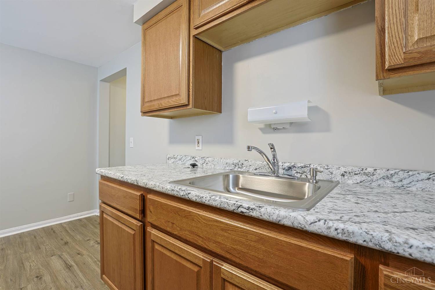 6800 Cheviot Road Cincinnati, OH 45247 - Photo 13 of 35