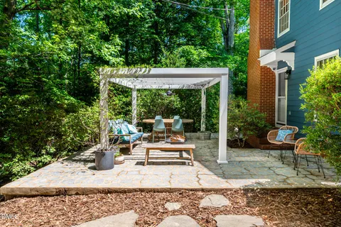 $1,095,000 | 811 Kings Mill Road, Chapel Hill, NC 27517