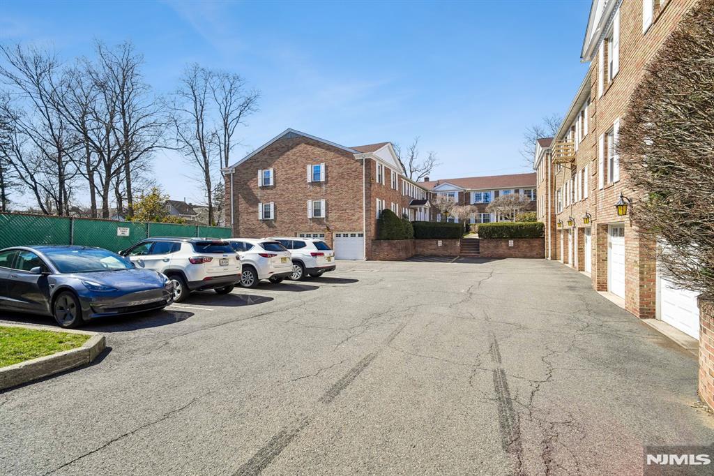 364 West Ridgewood Avenue, Unit 3 Ridgewood, NJ 07450 - Photo 27 of 27