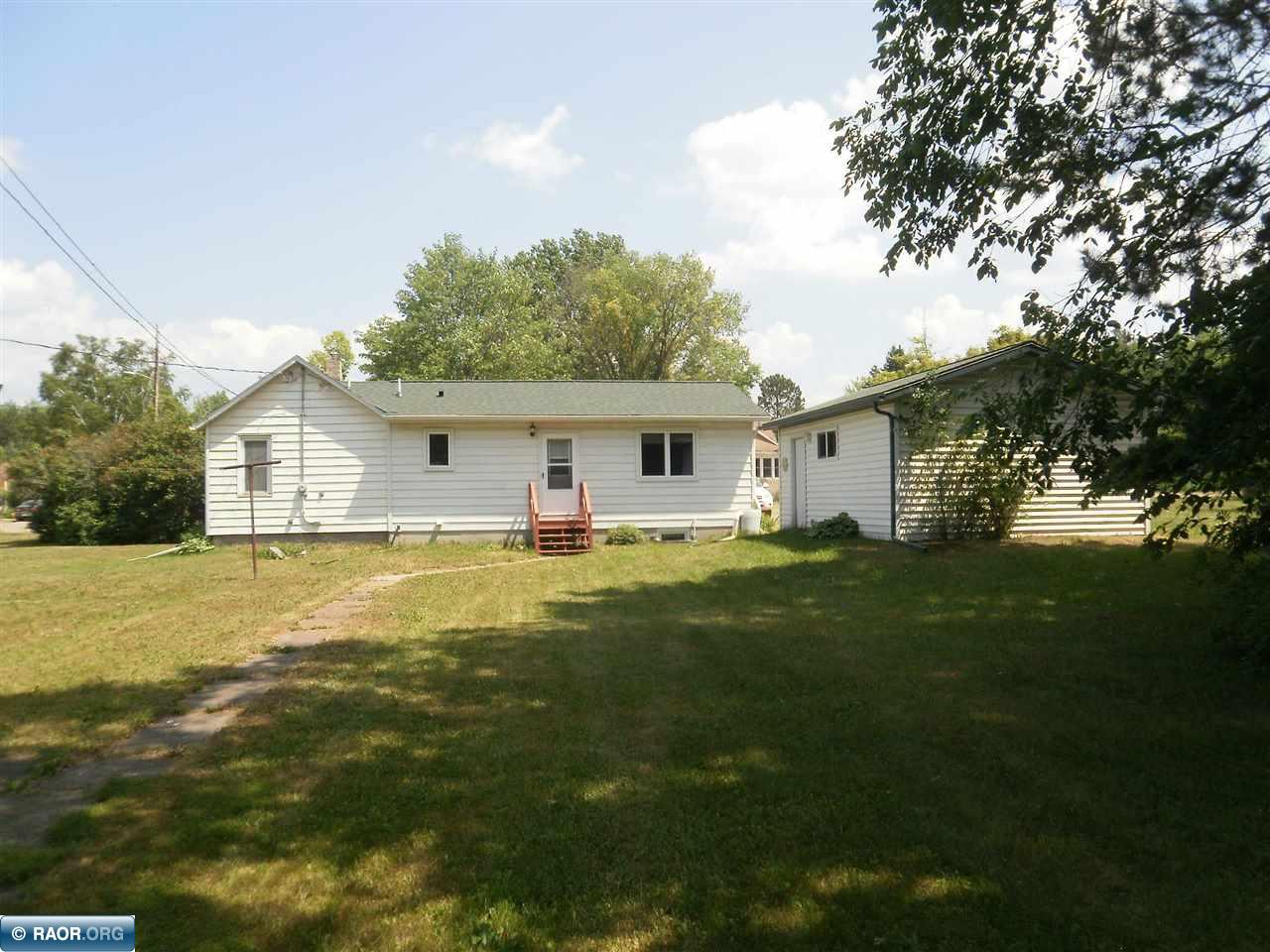 4261 4th Street Hibbing, MN 55746 - Photo 4 of 18