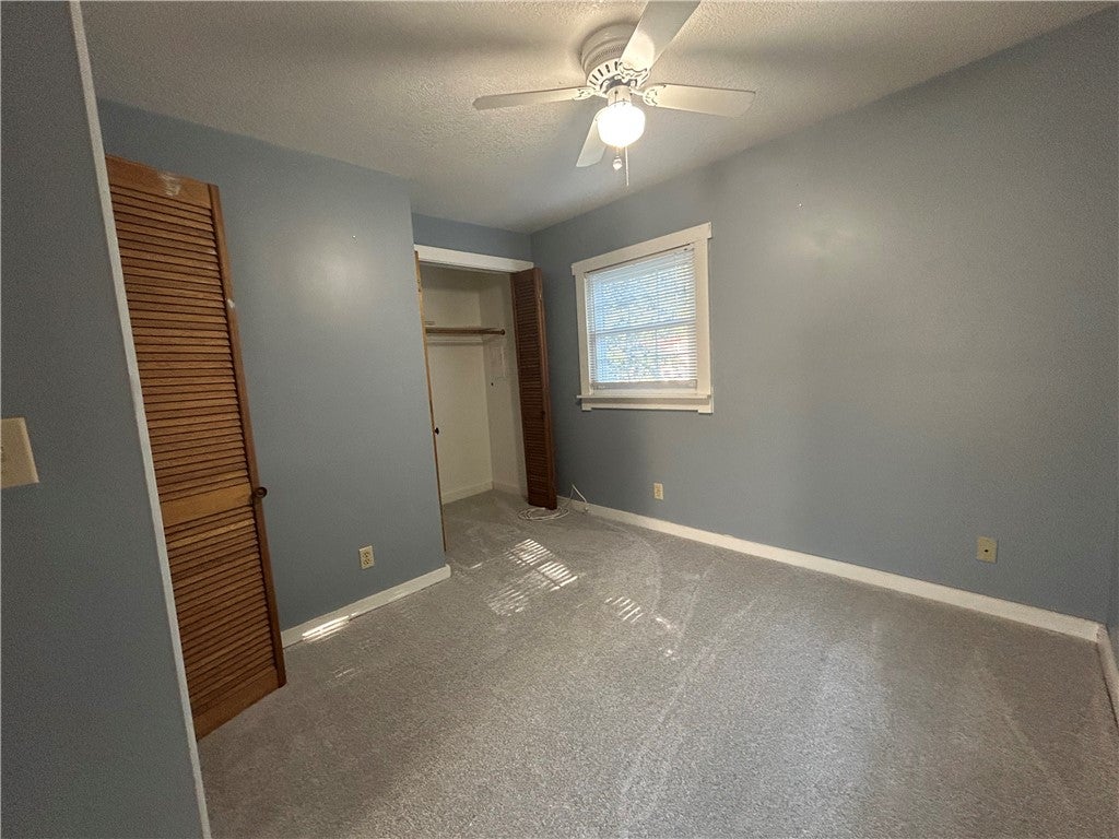 7686 Hendricks Lane Decatur, IL 62521 - Photo 11 of 28 Gallery Image 11
