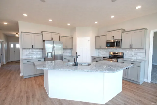 $489,900 | 809 Ravenstone Drive, Lafayette, IN 47909