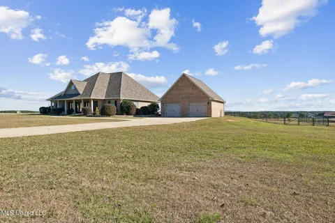 $579,000 | 74 The Hills Drive, Carriere, MS 39426