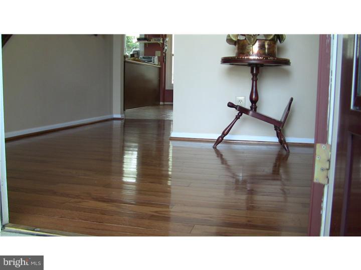 38 Glasgow Road Williamstown, NJ 08094 - Photo 3 of 24 Gallery Image 3