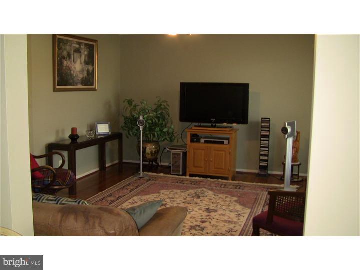 38 Glasgow Road Williamstown, NJ 08094 - Photo 4 of 24 Gallery Image 4