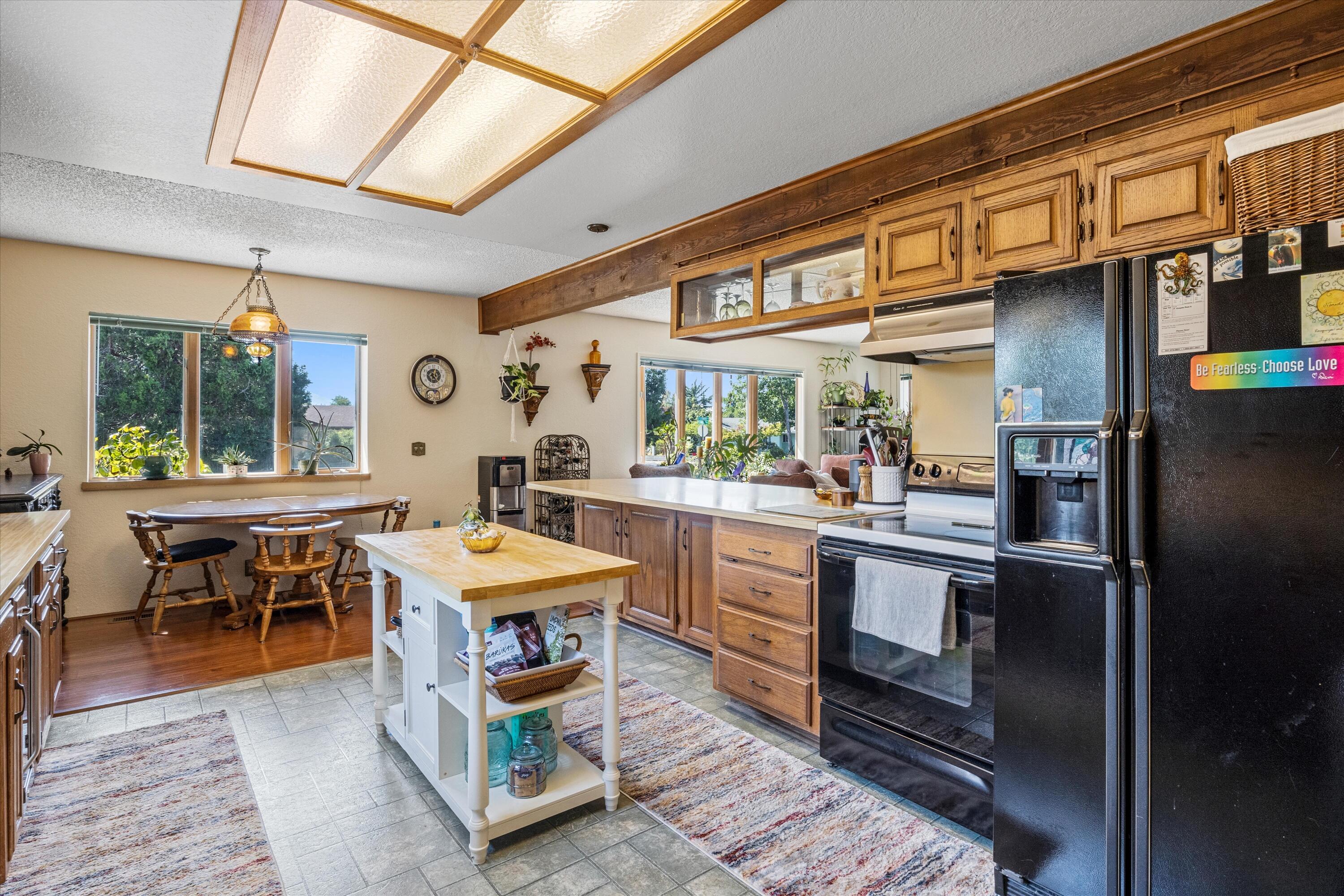 1635 Leonard Road Grants Pass, OR 97527 - Photo 24 of 37 25-IMG_0549