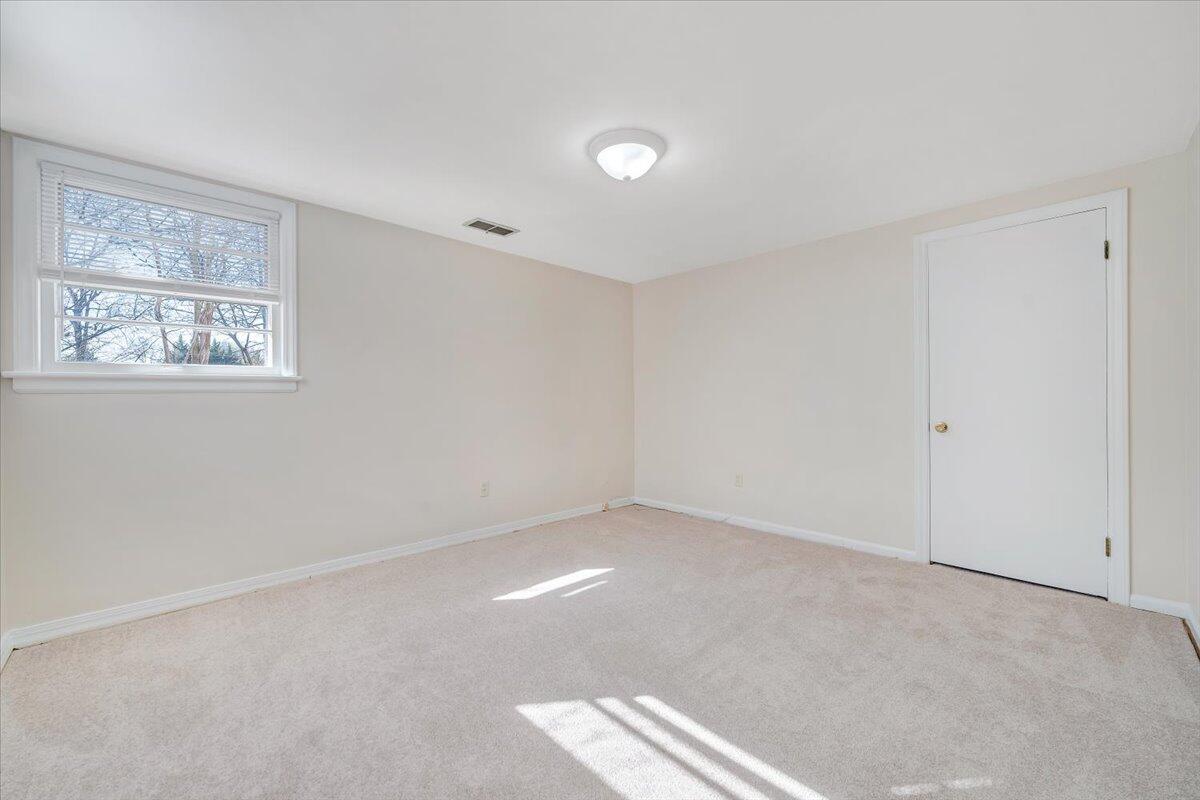 1674 Sigmon Road Northwest Roanoke, VA 24017 - Photo 26 of 41 27-MIB08193
