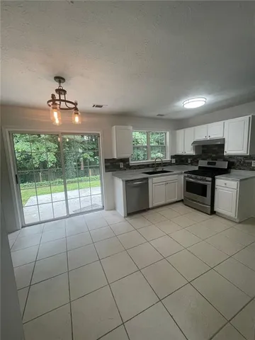 $2,500 | 620 Manor Glen Drive, Suwanee, GA 30024