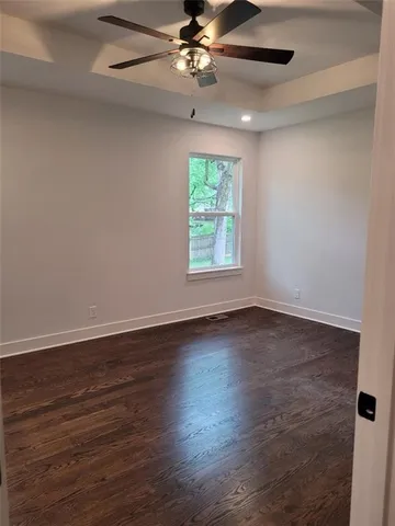 $479,900 | 1305 North Holland Court, Kansas City, MO 64133