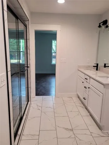 $479,900 | 1305 North Holland Court, Kansas City, MO 64133