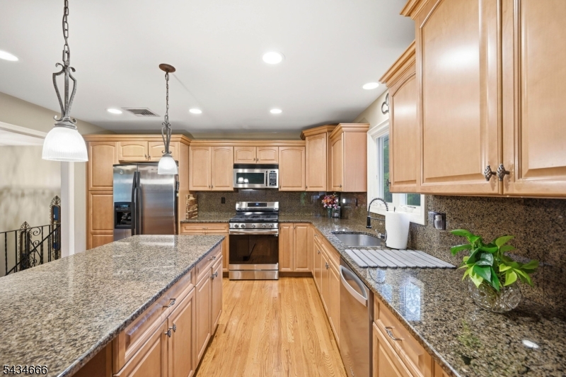 18 Reger Road Succasunna, NJ 07876 - Photo 1 of 34