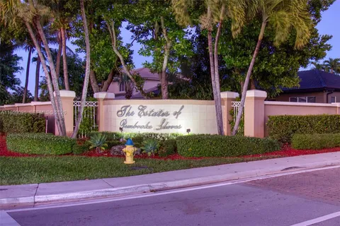$850,000 | 15959 Southwest 6th Street, Pembroke Pines, FL 33027