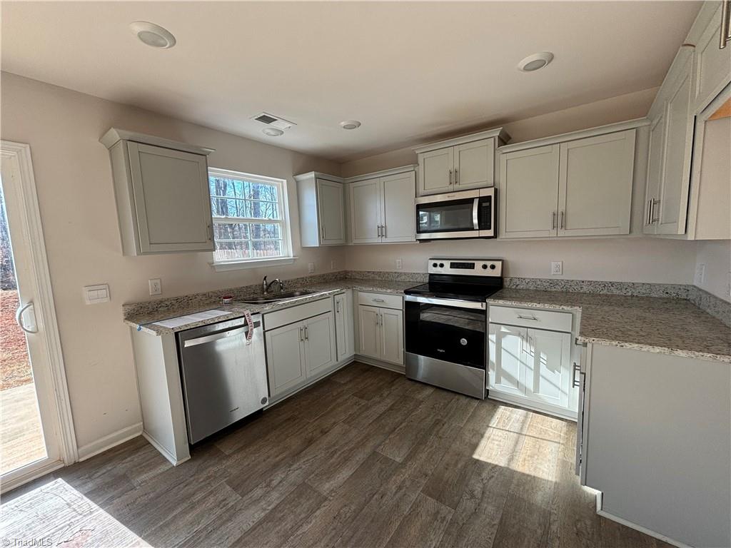 4622 Heatherly Road Winston-Salem, NC 27105 - Photo 3 of 12 Kitchen