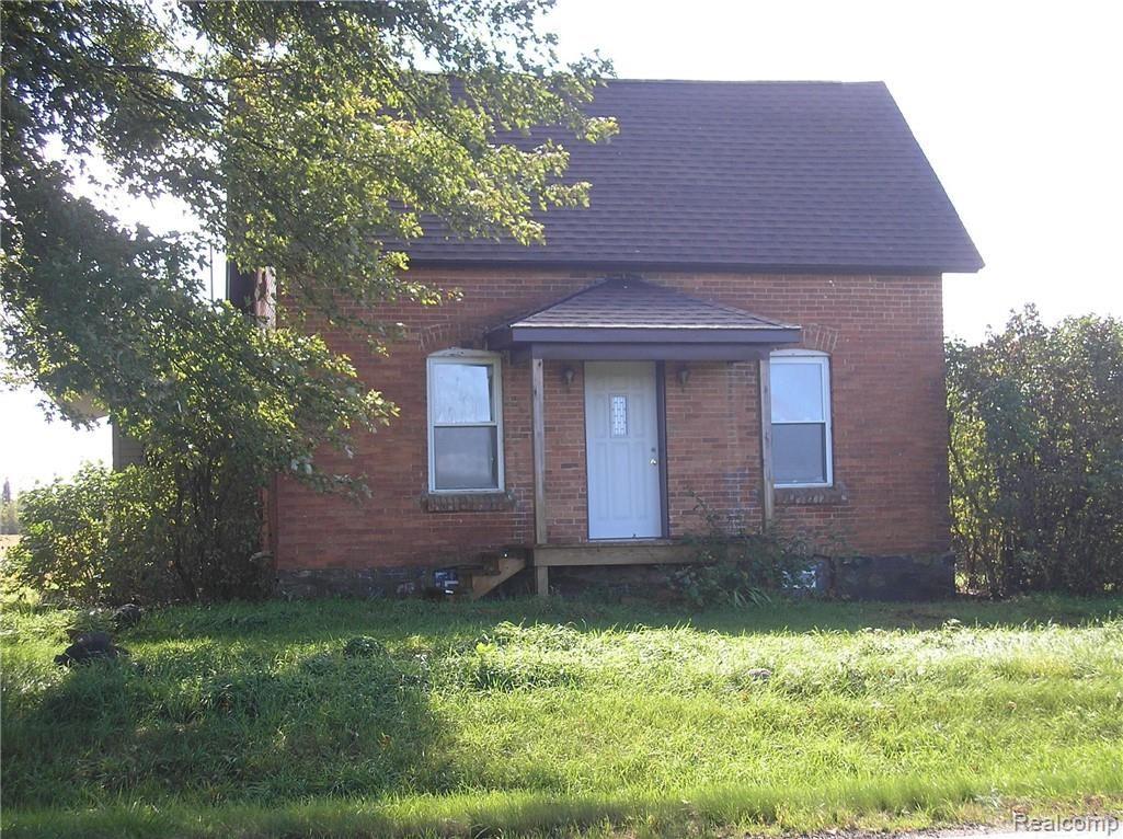6766 East Deckerville Road Deford, MI 48729 - Photo 2 of 10 6766 Deckerville Front 2.jpg