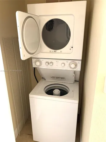 a close up view of washer and dryer