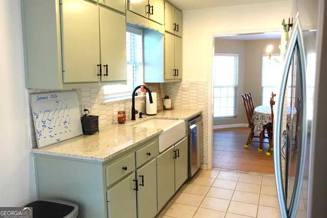 $2,500 | 1333 Holiday Drive, Winder, GA 30680