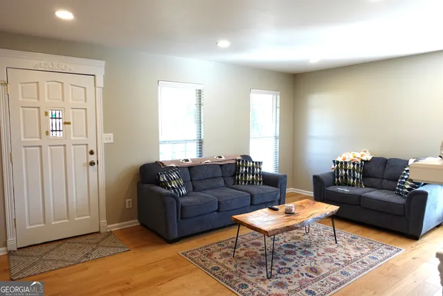 $2,500 | 1333 Holiday Drive, Winder, GA 30680