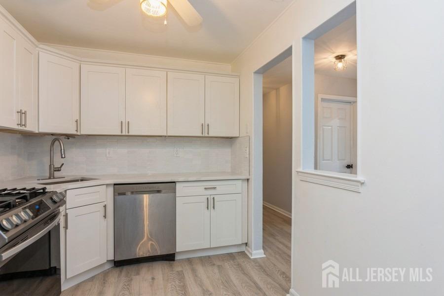 1101 Stoneridge Circle Helmetta, NJ 08828 - Photo 3 of 17