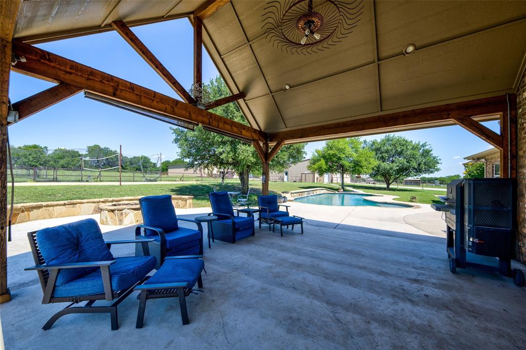 724 Zion Rhome, TX 76078 - Photo 9 of 40