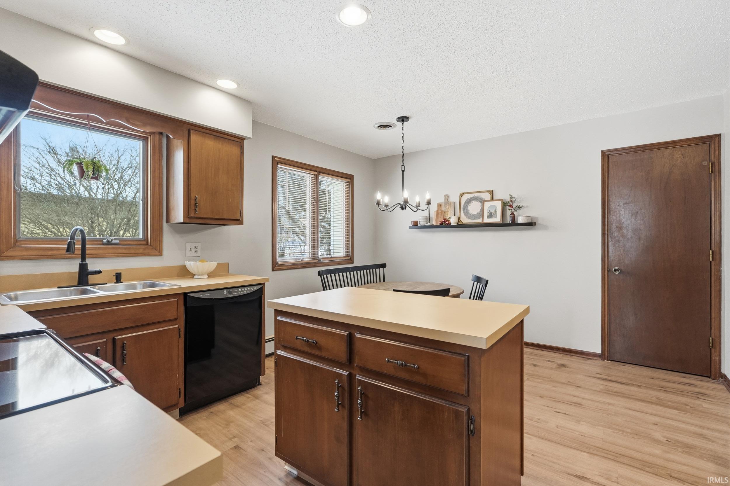 1007 Easton Trail Fort Wayne, IN 46825 - Photo 8 of 31