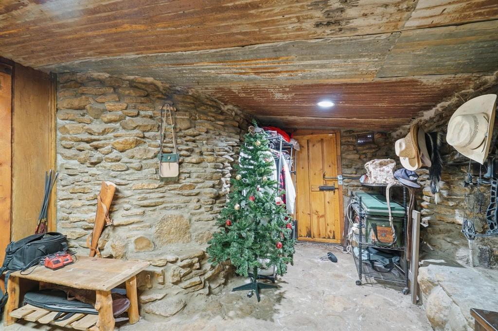 4075 West Lake Road Abilene, TX 79601 - Photo 22 of 35