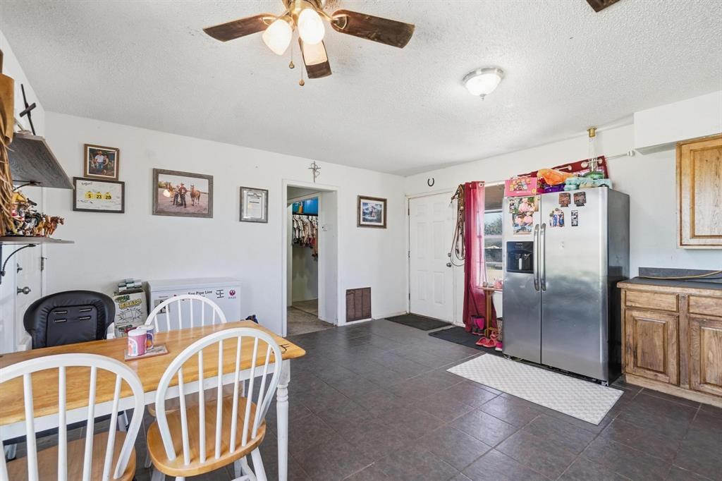 4075 West Lake Road Abilene, TX 79601 - Photo 6 of 35