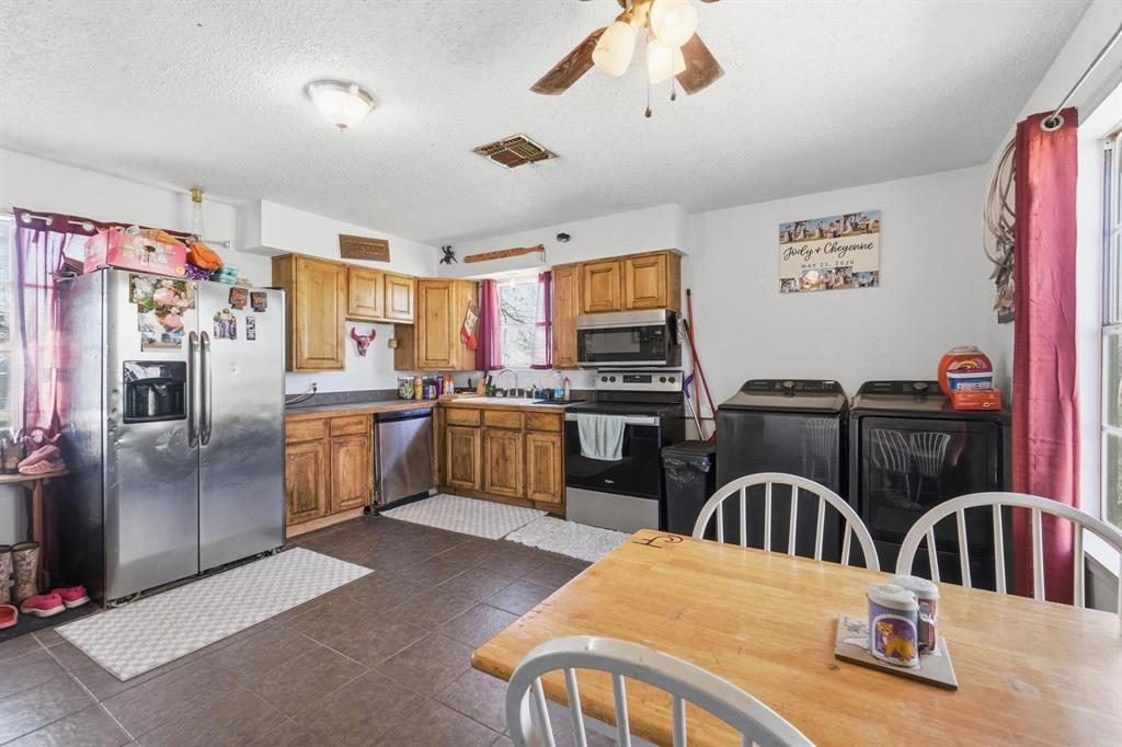 4075 West Lake Road Abilene, TX 79601 - Photo 9 of 35