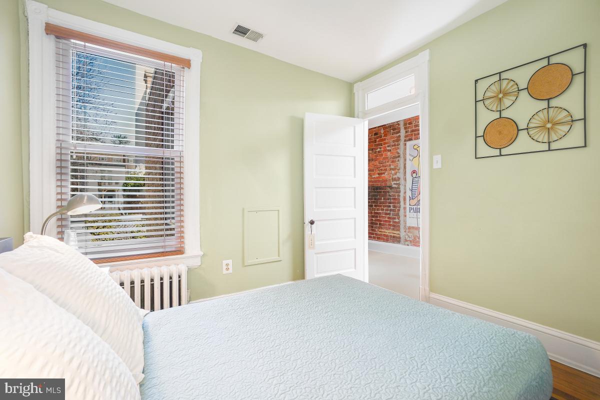 1613 V Street Northwest Washington, DC 20009 - Photo 28 of 41