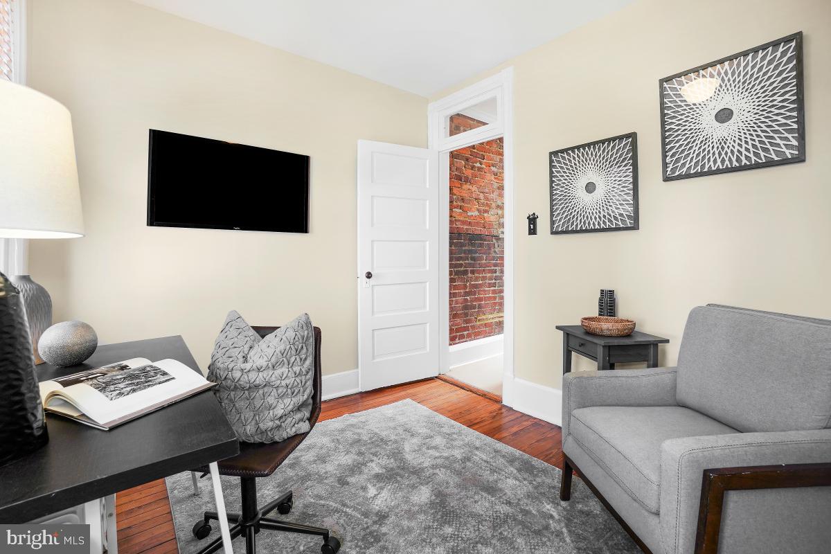 1613 V Street Northwest Washington, DC 20009 - Photo 30 of 41