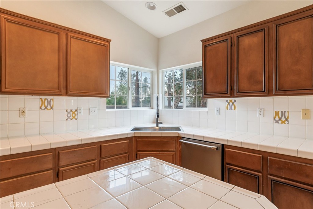 13251 Brookfield Drive Rancho Cucamonga, CA 91739 - Photo 8 of 31