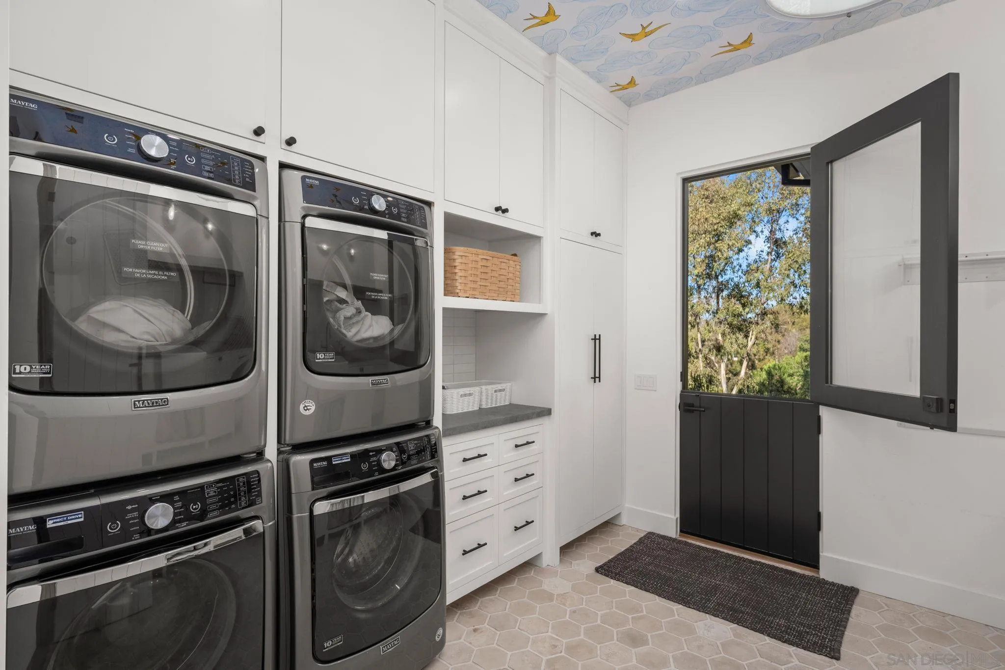 15550 El Camino Real Rancho Santa Fe, CA 92014 - Photo 28 of 35 Laundry